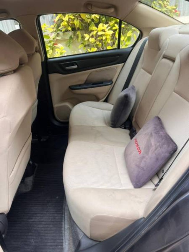 Second-hand 2019 Honda Amaze VX Opt Petrol BSIV for sale in Ahmedabad-5
