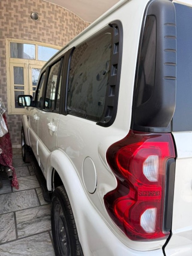 Second-hand 2020 Mahindra Scorpio S9 for sale in Amritsar-7