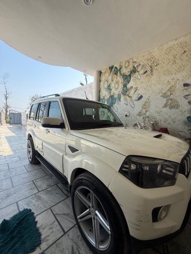 Second-hand 2020 Mahindra Scorpio S9 for sale in Amritsar-8