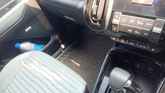 Second-hand 2023 Kia Sonet X-Line Turbo DCT BSVI for sale in Midnapore-2