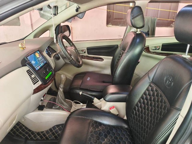 Second-hand 2014 Toyota Innova 2.5 VX (Diesel) 7 Seater for sale in Kottayam-2