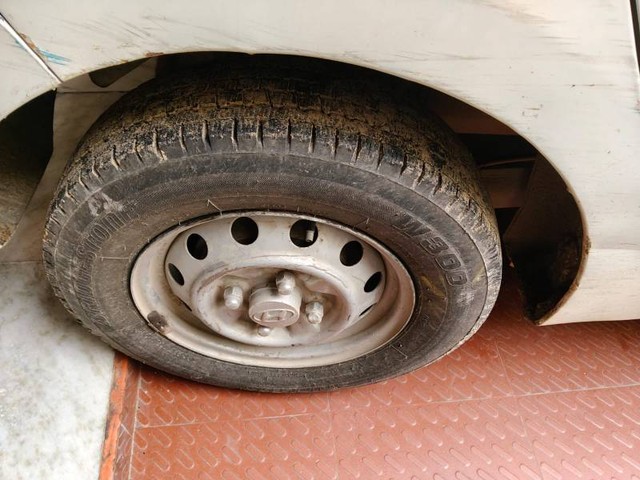 Second-hand 2013 Hyundai EON Magna Optional for sale in Rohtak-3