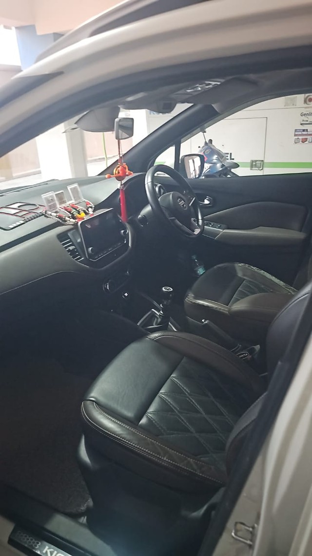 Second-hand 2019 Nissan Kicks XV Premium Option D for sale in Tirupati-5