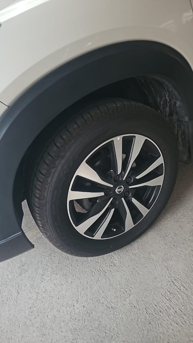 Second-hand 2019 Nissan Kicks XV Premium Option D for sale in Tirupati-1