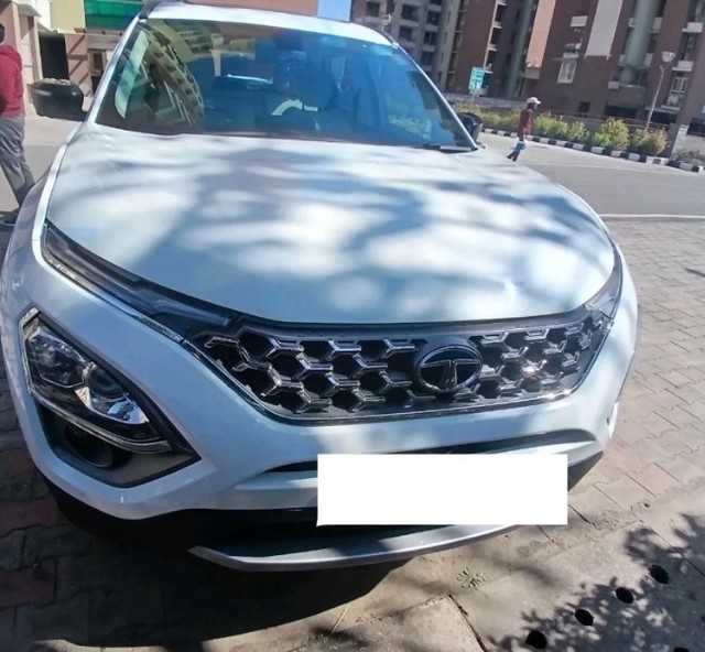Second-hand 2023 Tata Safari XZA Plus (O) AT BSVI for sale in Chandigarh-3
