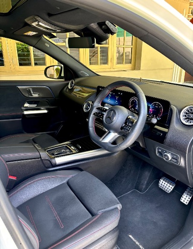 Mercedes-Benz GLA 220d 4MATIC AMG Line Second-hand 2025 Mercedes-Benz GLA 220d 4MATIC AMG Line for sale in Bangalore-10