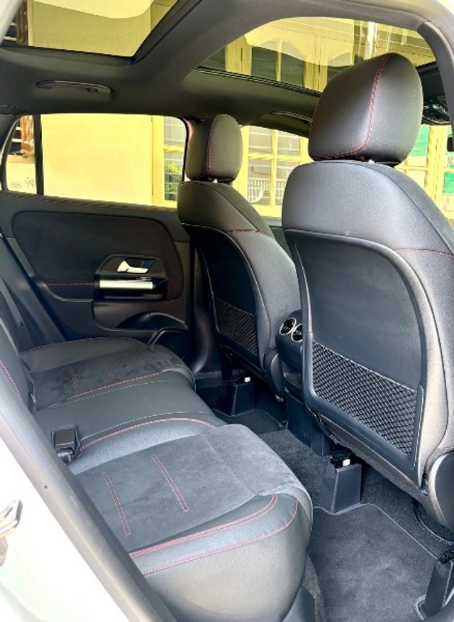 Mercedes-Benz GLA 220d 4MATIC AMG Line Second-hand 2025 Mercedes-Benz GLA 220d 4MATIC AMG Line for sale in Bangalore-8