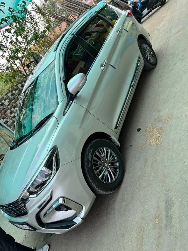 https://images10.gaadi.com/usedgaadi-sellcar/UsedCar/b649a8d6-fdb9-4911-b6cd-2514785a7c21/48ee8760-45eb-4b30-b88d-69db519c3d93.jpg?imwidth=6400