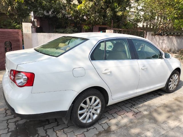 Second-hand 2010 Volkswagen Jetta 2.0 TDI Comfortline for sale in Nanded-1
