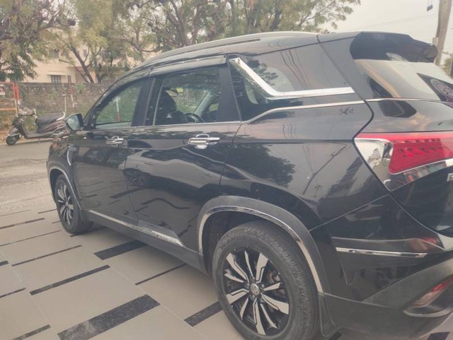 Second-hand 2020 MG Hector Plus Sharp DCT for sale in Ajmer-5