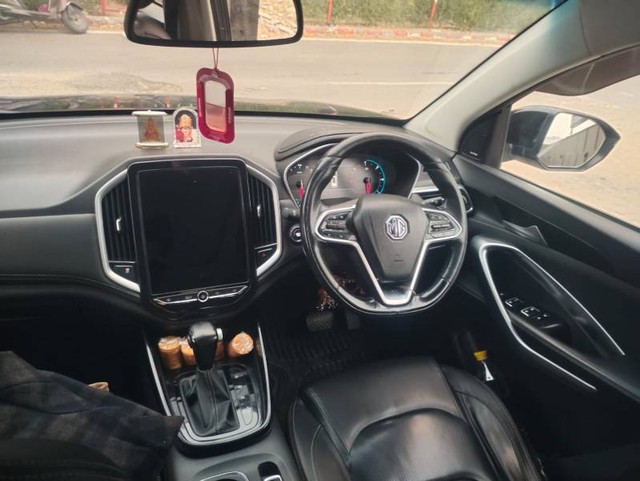 Second-hand 2020 MG Hector Plus Sharp DCT for sale in Ajmer-3