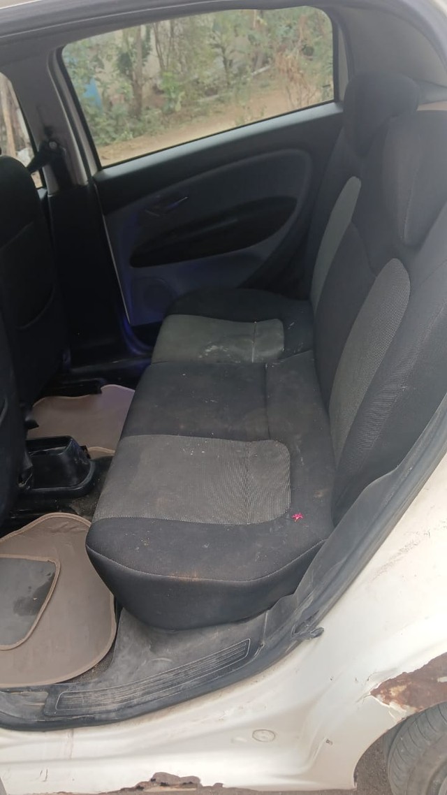 Second-hand 2009 Fiat Grande Punto 1.3 Emotion (Diesel) for sale in Coimbatore-3