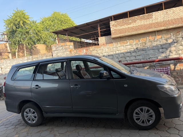 Second-hand 2014 Toyota Innova 2.5 GX (Diesel) 7 Seater BS IV for sale in Jodhpur-1