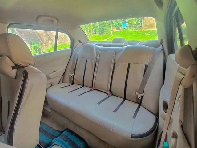 Second-hand 2017 Maruti Suzuki Swift Dzire LDI for sale in Muzaffarpur-5