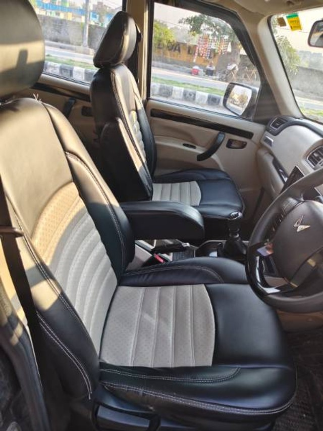 Second-hand 2023 Mahindra Scorpio S 11 7CC for sale in New Delhi-3