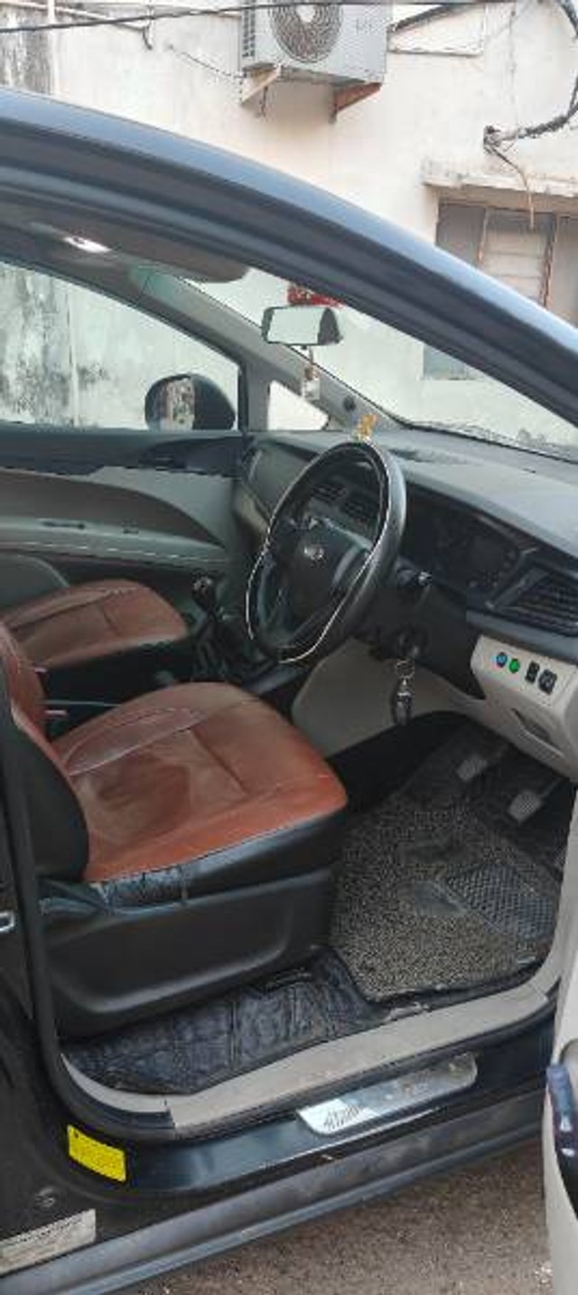 Second-hand 2018 Mahindra Marazzo M2 BSIV for sale in Jaipur-4