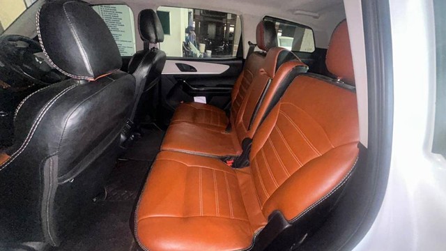 Second-hand 2022 Mahindra XUV700 AX5 7 Str Diesel BSVI for sale in Visakhapatnam-7