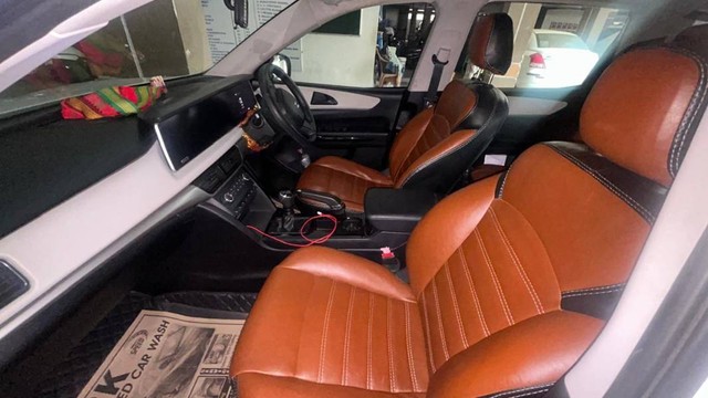 Second-hand 2022 Mahindra XUV700 AX5 7 Str Diesel BSVI for sale in Visakhapatnam-3