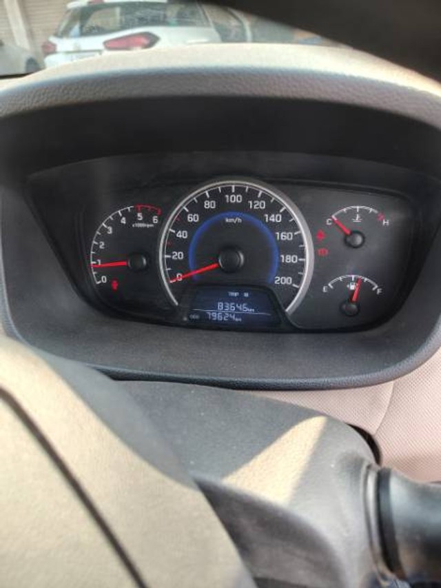 Second-hand 2017 Hyundai Grand i10 CRDi Sportz for sale in Morbi-4