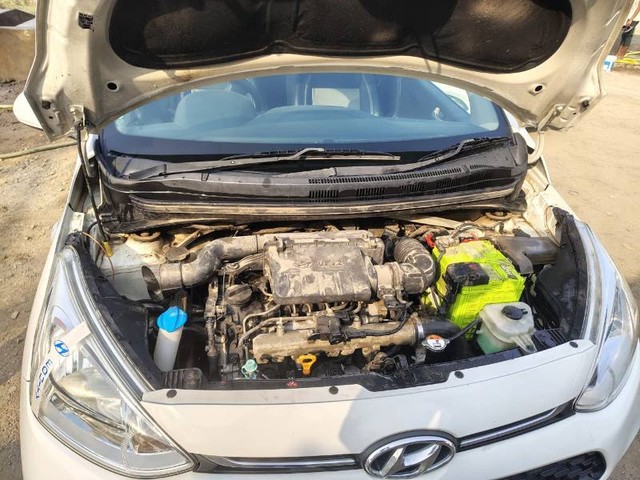 Second-hand 2017 Hyundai Grand i10 CRDi Sportz for sale in Morbi-3