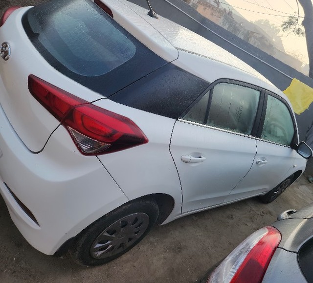 Second-hand 2016 Hyundai i20 Magna 1.2 for sale in Bulandshahr-3