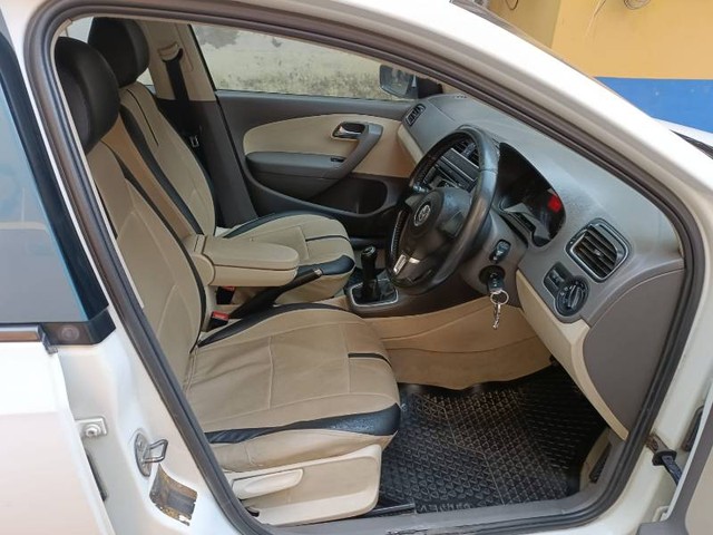 Volkswagen Vento Petrol Breeze Second-hand 2011 Volkswagen Vento Petrol Breeze for sale in Kolkata-4