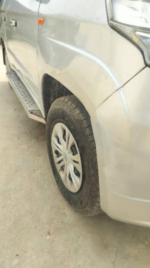 Second-hand 2016 Mahindra TUV 300 T4 Plus for sale in Basti-1