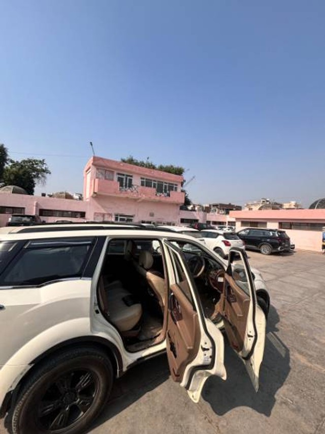 Second-hand 2012 Mahindra XUV500 W8 2WD for sale in Fatehabad-4