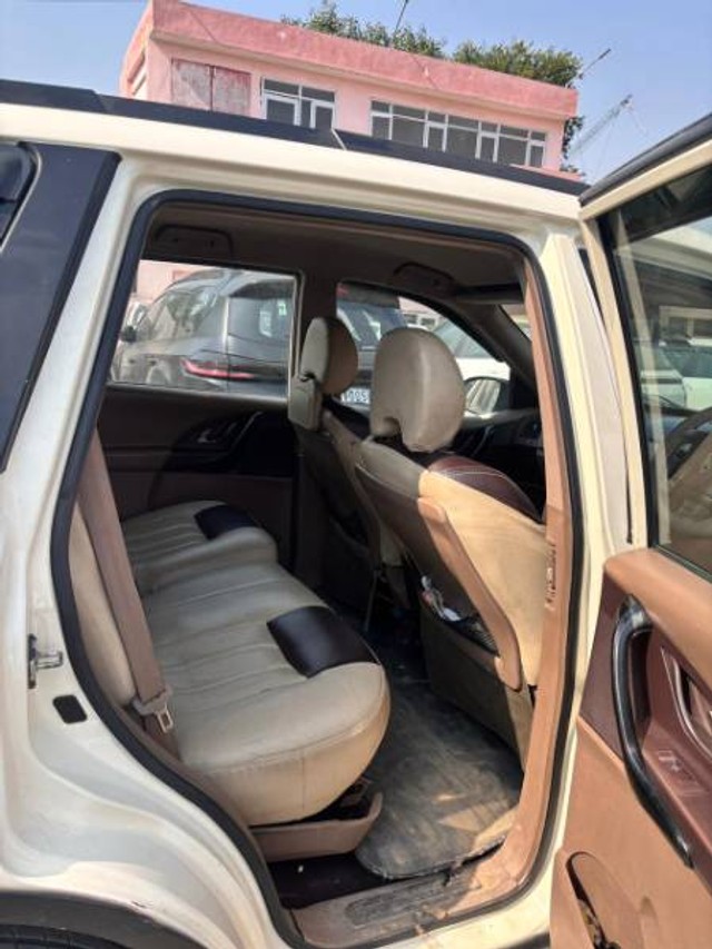 Second-hand 2012 Mahindra XUV500 W8 2WD for sale in Fatehabad-5