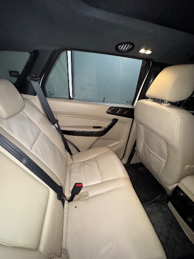 Second-hand 2021 Ford Endeavour Titanium Plus 4X2 AT for sale in Kanpur-5