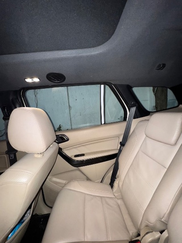 Second-hand 2021 Ford Endeavour Titanium Plus 4X2 AT for sale in Kanpur-11