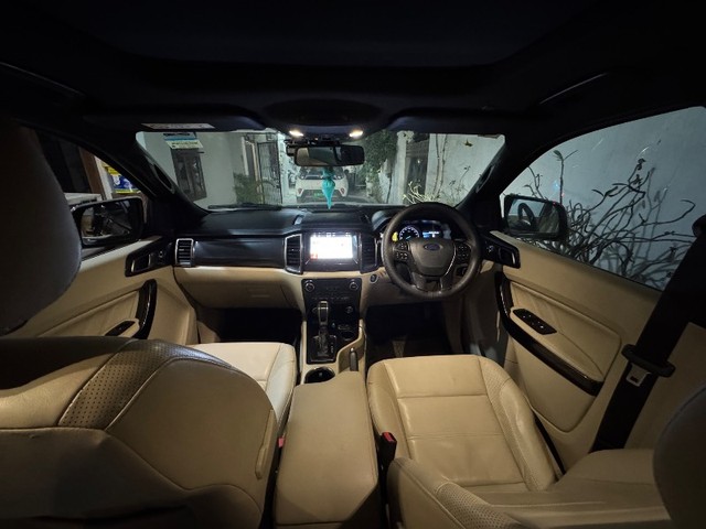 Second-hand 2021 Ford Endeavour Titanium Plus 4X2 AT for sale in Kanpur-13