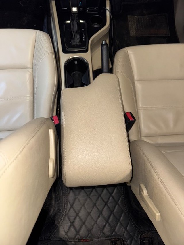 Second-hand 2021 Ford Endeavour Titanium Plus 4X2 AT for sale in Kanpur-7