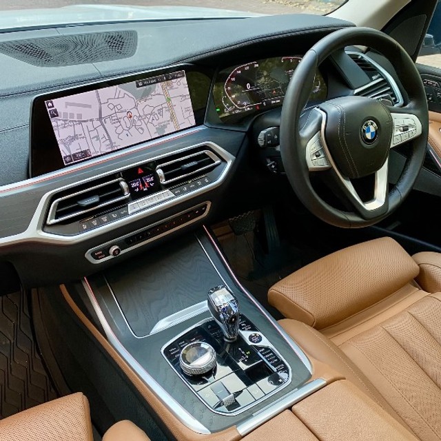 Second-hand 2022 BMW X7 xDrive30d DPE Signature for sale in Mumbai-6