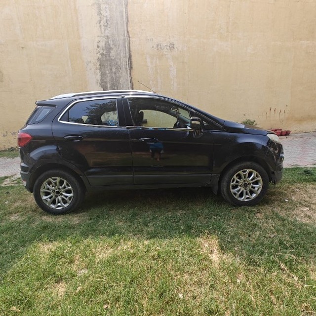 Second-hand 2014 Ford Ecosport 1.5 DV5 MT Titanium for sale in Lucknow-1
