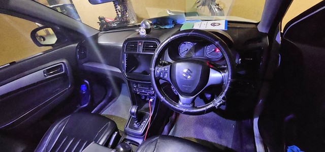 Second-hand 2018 Maruti Suzuki Vitara Brezza ZDi AMT for sale in Faizabad-5