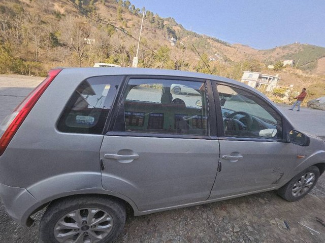 Second-hand 2012 Ford Figo Diesel Titanium for sale in Chamba-4