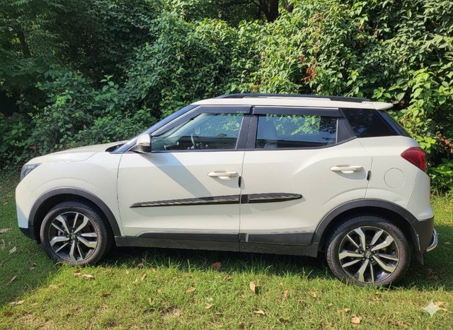 Second-hand 2021 Mahindra XUV300 W8 BSVI for sale in Sri Madhopur-2