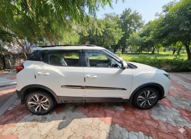 Second-hand 2021 Mahindra XUV300 W8 BSVI for sale in Sri Madhopur-1