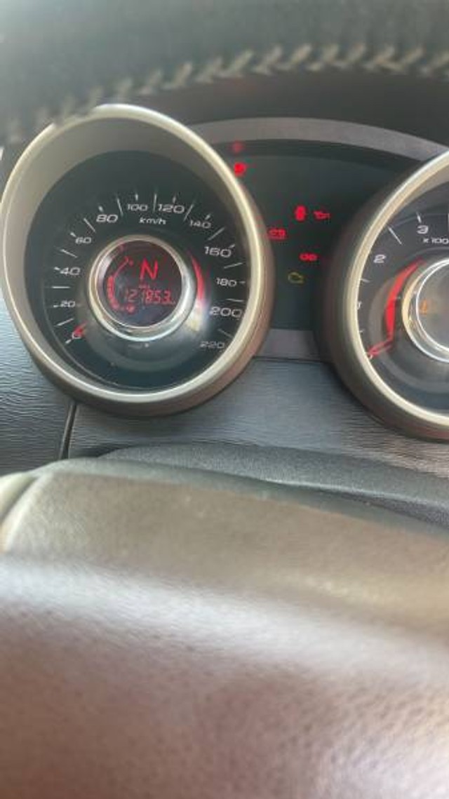 Second-hand 2013 Mahindra XUV500 W8 FWD for sale in Patan-0