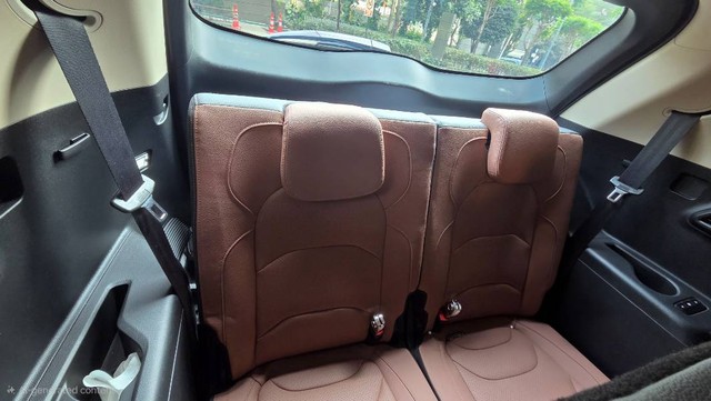 Second-hand 2024 MG Hector Plus Savvy Pro CVT 7 Str 2023-2025 for sale in Mumbai-1