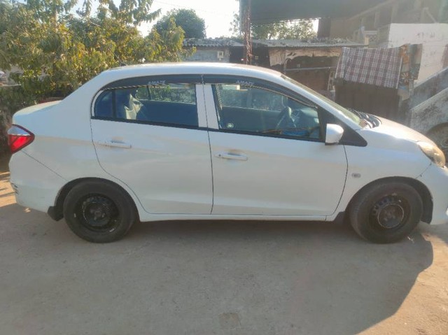 Second-hand 2017 Honda Amaze E i-VTEC for sale in Himatnagar-1