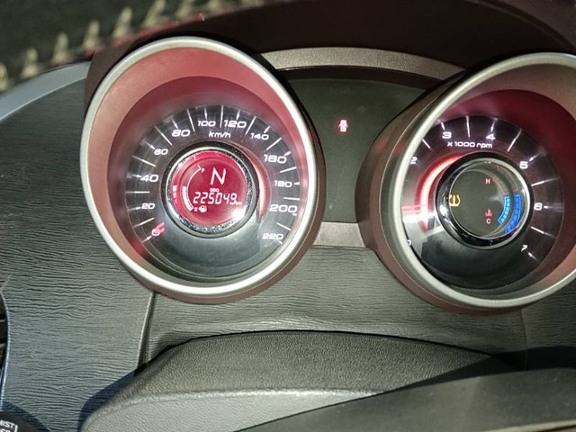 Mahindra XUV500 W6 2WD Second-hand 2012 Mahindra XUV500 W6 2WD for sale in Behror-3