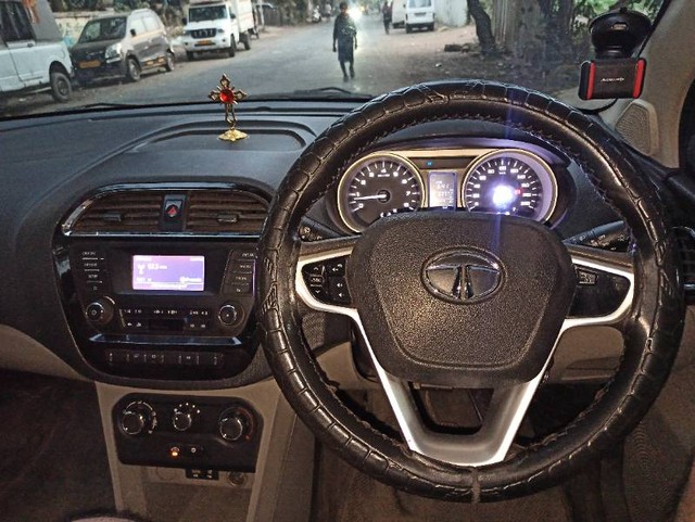 Tata Tiago 1.05 Revotorq XZ Second-hand 2017 Tata Tiago 1.05 Revotorq XZ for sale in Dombivli-4