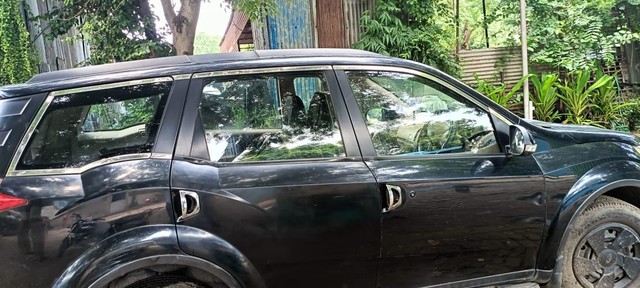 Mahindra XUV500 W6 2WD Second-hand 2015 Mahindra XUV500 W6 2WD for sale in Agra-1