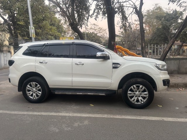 Second-hand 2017 Ford Endeavour 3.2 Titanium AT 4X4 for sale in New Delhi-1