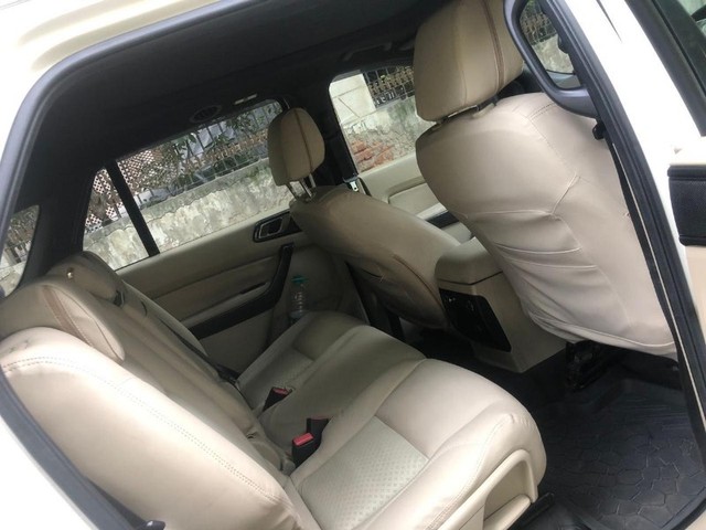 Second-hand 2017 Ford Endeavour 3.2 Titanium AT 4X4 for sale in New Delhi-7
