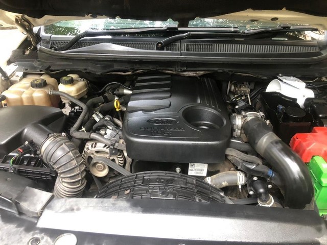 Second-hand 2017 Ford Endeavour 3.2 Titanium AT 4X4 for sale in New Delhi-3