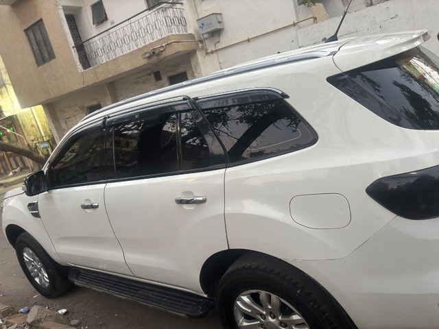 Second-hand 2017 Ford Endeavour 3.2 Titanium AT 4X4 for sale in New Delhi-2