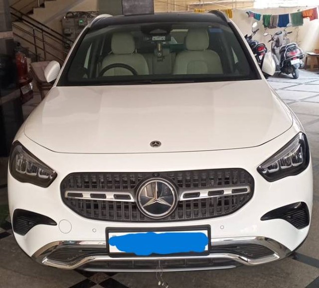 Mercedes-Benz GLA 200 Second-hand 2024 Mercedes-Benz GLA 200 for sale in Madhapur-0